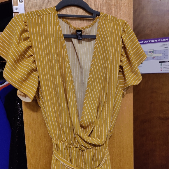 Jumpsuit - Picture 3 of 4